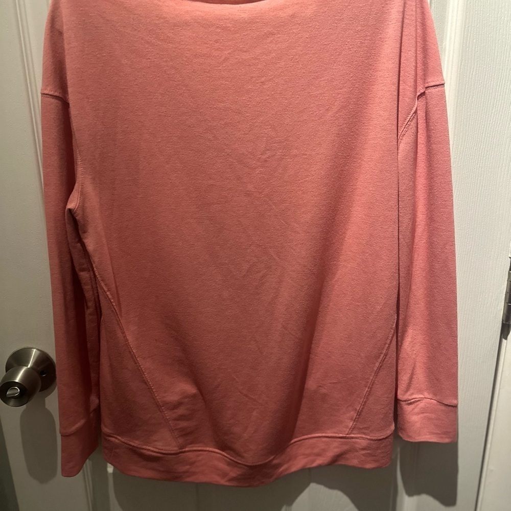 Juicy Couture Women's size M Pink High Low V-Cut Out Neckline Med Weight Long Sl - Picture 6 of 6